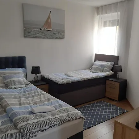 Rozsadomb Apartment